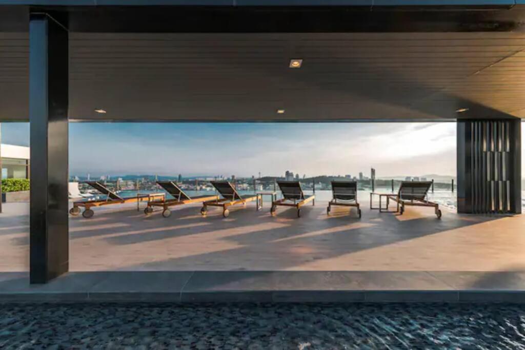 The Base Central Pattaya 2Bed King&Queen Sky Seaview & Infinity Pool Екстериор снимка