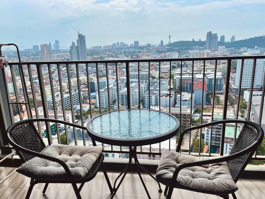 The Base Central Pattaya 2Bed King&Queen Sky Seaview & Infinity Pool Екстериор снимка
