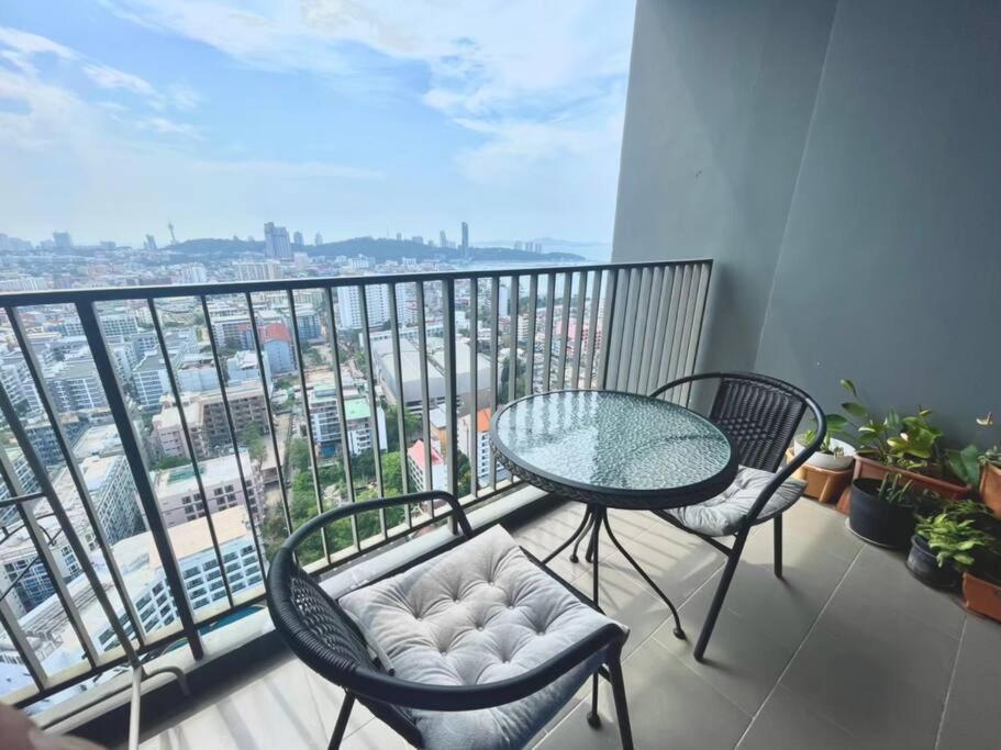 The Base Central Pattaya 2Bed King&Queen Sky Seaview & Infinity Pool Екстериор снимка