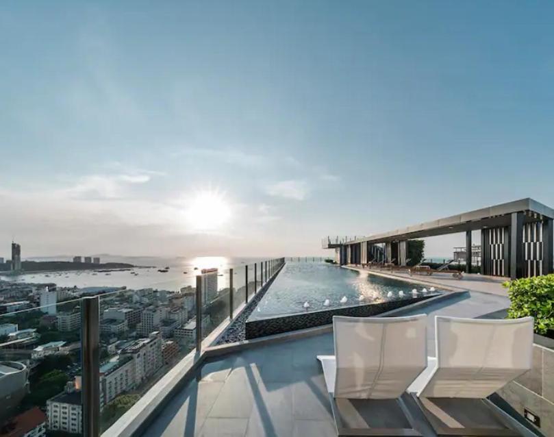 The Base Central Pattaya 2Bed King&Queen Sky Seaview & Infinity Pool Екстериор снимка